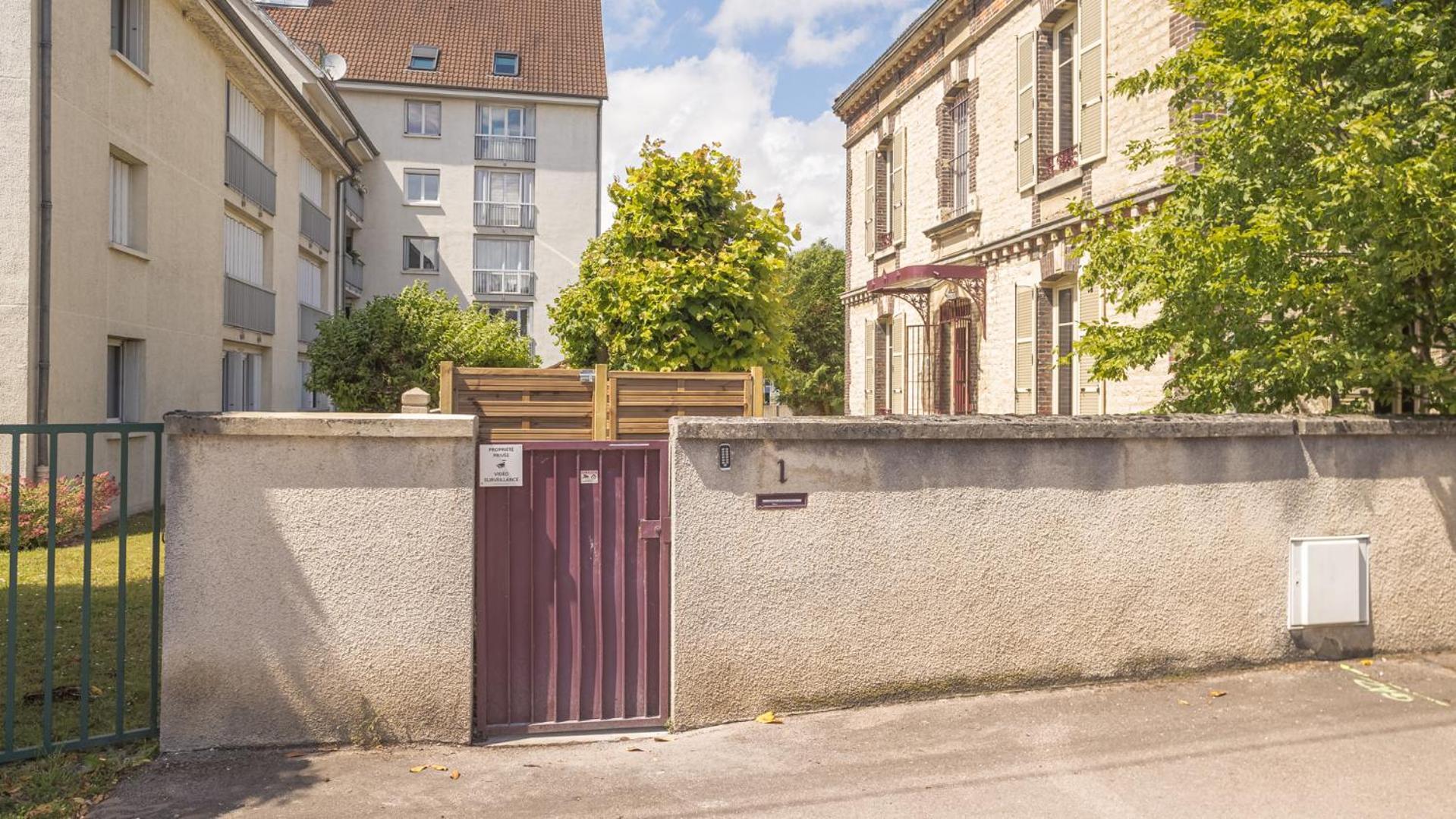Bonappart 13 - Charme Napoleonien & Confort Troyes Eksteriør bilde